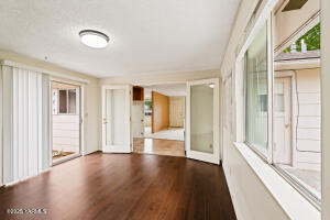 4905 Glenside Ct Property Photo 10