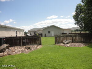 9705 Ahtanum Rd Property Photo 9
