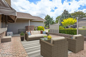 103 77th Ave Property Photo 3