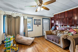 1523 Roosevelt Ave Property Photo 5