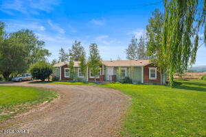 246 Latigo Ln Property Photo 2