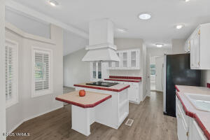 246 Latigo Ln Property Photo 5
