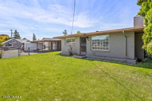 808 72nd Ave Property Photo 1