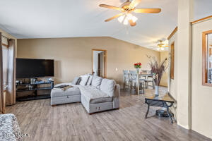 15220 Fisk Rd Property Photo 4