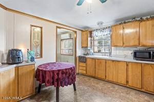 15220 Fisk Rd Property Photo 8