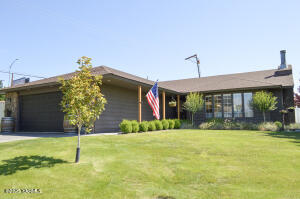 601 Park Pl Property Photo 1