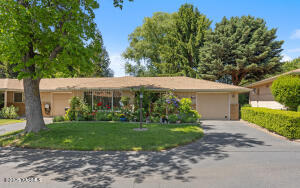 7610 Summitview Ave Property Photo