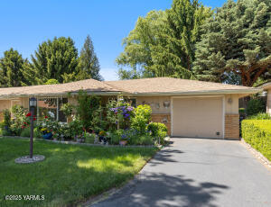 7610 Summitview Ave Property Photo 2