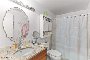 7610 Summitview Ave Property Photo 8