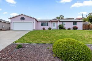 308 Merrick Ave Property Photo 1