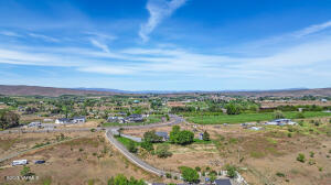12826 Douglas Rd Property Photo 6