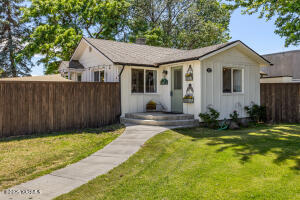100 Hadley Dr Property Photo 1