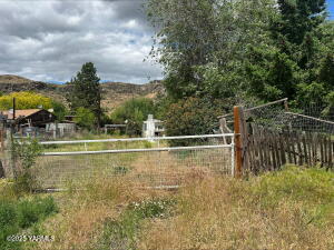 5705 Cowiche Canyon Rd Property Photo