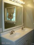 510 39th St Property Photo 7