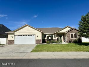 1010 89th Ave Property Photo 1