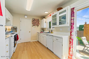 7610 Summitview Ave Property Photo 6