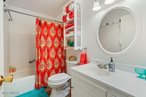 7610 Summitview Ave Property Photo 12