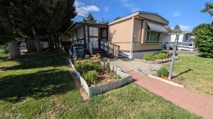 2205 Butterfield Rd Property Photo