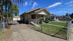 807 11th Ave Property Photo