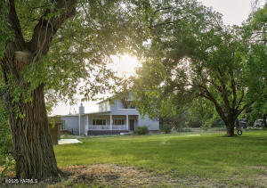 2810 Butterfield Rd Property Photo