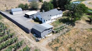 960 Knight Hill Rd Property Photo