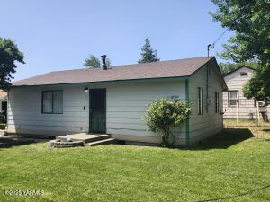 1202 Viola Ave Property Photo