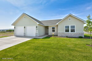 4608 Larch Ave Property Photo