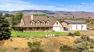 17201 Ahtanum Rd Property Photo