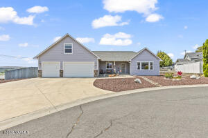 412 93rd Ave Property Photo