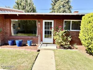 1501 Chestnut Ave Property Photo