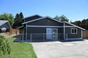 1115 34th Ave Property Photo