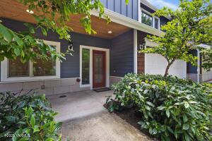 10407 17th St Property Photo
