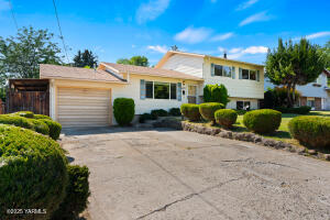 920 33rd Ave Property Photo