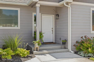 7506 Viewcrest Way Property Photo