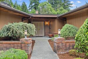19024 155th St Property Photo