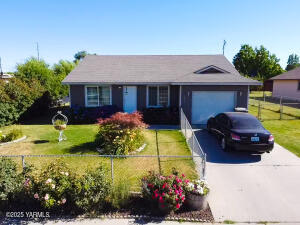 606 5th St Property Photo