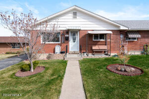 245 38th Ave Property Photo