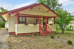 609 14th Ave Property Photo