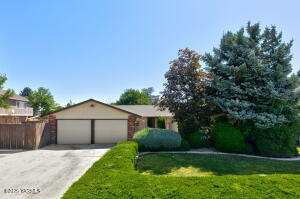 611 69th Ave Property Photo
