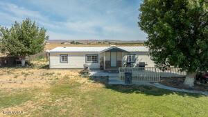 1311 Huntzinger Rd Property Photo
