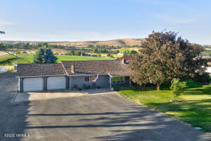 10903 Tieton Dr Property Photo