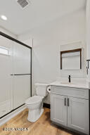 1210 Whatcom St Property Photo 23