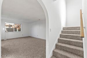 207 8th Ave Property Photo 4