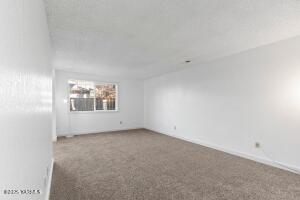 207 8th Ave Property Photo 6