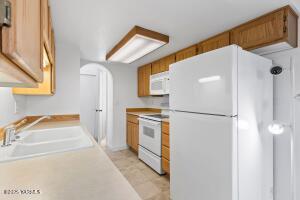 207 8th Ave Property Photo 12