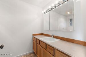 207 8th Ave Property Photo 16