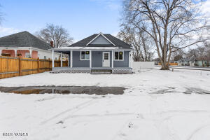614 3rd St Property Photo 4