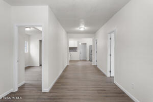 614 3rd St Property Photo 8