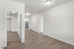 614 3rd St Property Photo 9