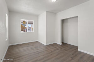 614 3rd St Property Photo 12